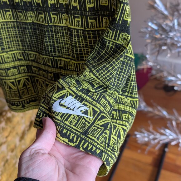 Nike Crop Top Athletic Top - Picture 3 of 6